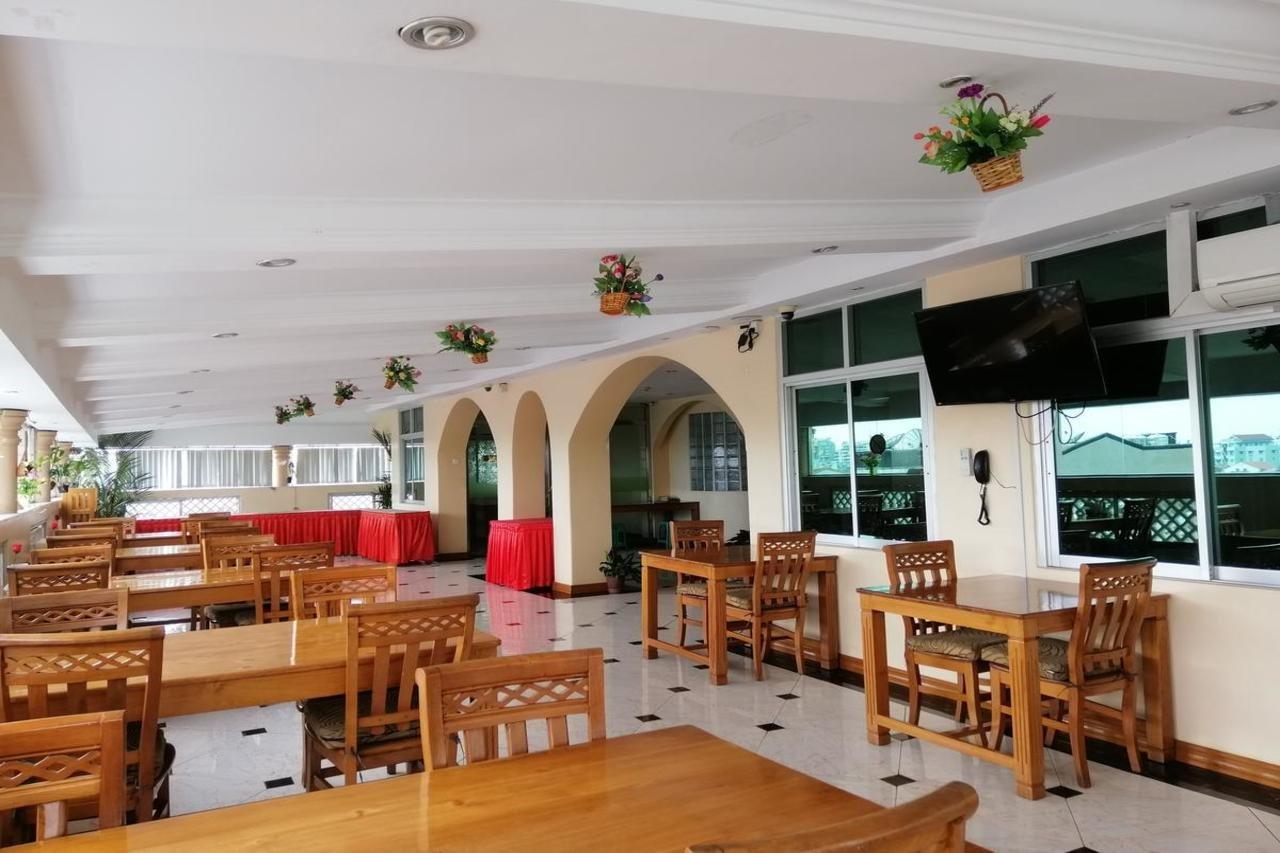 Grand Laurel Hotel Rangún Exteriér fotografie